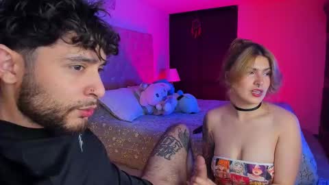 Snapshot of abbyandchris1 chatting on 10/12/25, 11:04 START TRANSMISSION ---- AM COLOMBIA TIME online show from 10/12/25, 11:04