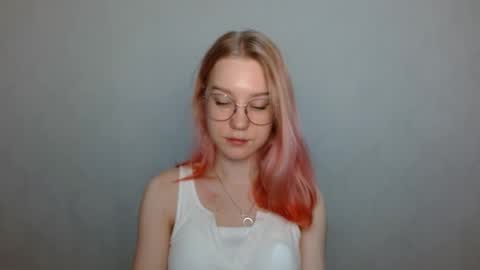 Snapshot of abbymoore__ chatting on 12/11/24, 08:04 Abby Lovense is active online show from 12/11/24, 08:04