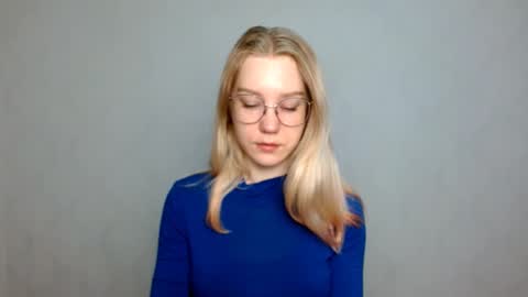 Snapshot of abbymoore__ chatting on 02/26/25, 07:31 Abby Lovense is active online show from 02/26/25, 07:31