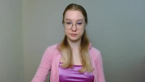Abby Lovense is active online show from 03/30/26, 09:32