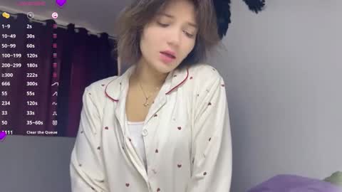 Snapshot of abbymoos chatting on 04/18/26, 10:08 Abby online show from 04/18/26, 10:08