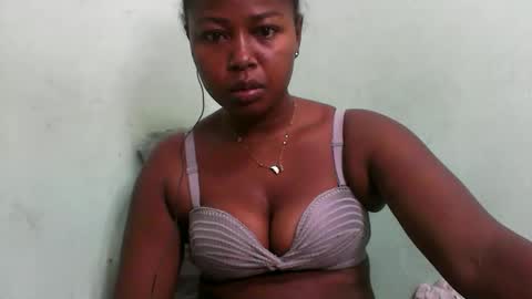 abella677022 online show from 02/20/26, 02:41