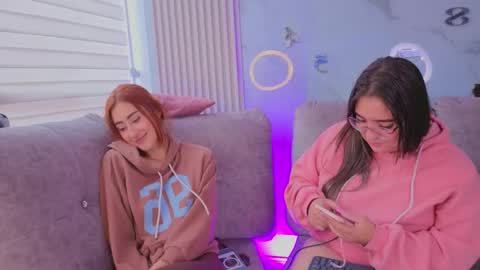 abella_as_ online show from 04/10/26, 06:34