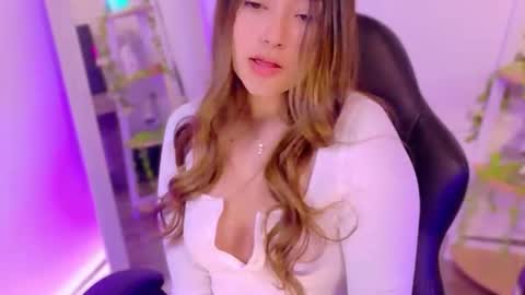 Snapshot of abella_ruiz chatting on 06/20/26, 02:14 Abella Ruiz online show from 06/20/26, 02:14