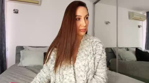 Mermaid online show from 01/18/26, 10:30