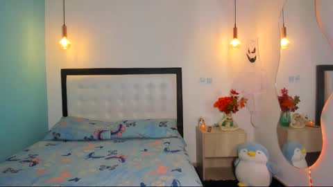  Abella and Kendra  online show from 10/29/25, 09:38