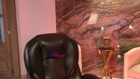 Snapshot of abellacroft chatting on 07/17/26, 12:45 Abella online show from 07/17/26, 12:45