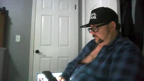 Snapshot of abennett76 chatting on 05/19/26, 01:56 AJ online show from 05/19/26, 01:56