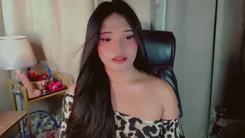 Snapshot of abetterchristine chatting on 05/13/26, 05:05 Abetterchristine online show from 05/13/26, 05:05