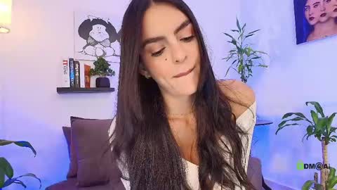 Snapshot of abigail_cruz_ chatting on 06/07/26, 09:29 Abigail online show from 06/07/26, 09:29