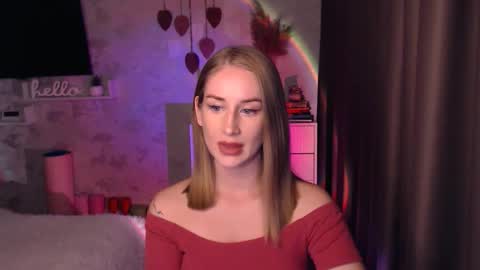 Snapshot of abigail_flex chatting on 10/13/25, 04:51 Anna online show from 10/13/25, 04:51