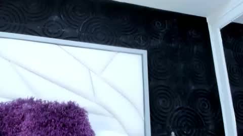 Abigail online show from 10/31/25, 11:22