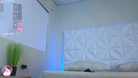 Abril  online show from 02/19/25, 12:00