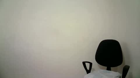 Snapshot of abril__ass chatting on 02/18/25, 02:27 abril__ass online show from 02/18/25, 02:27