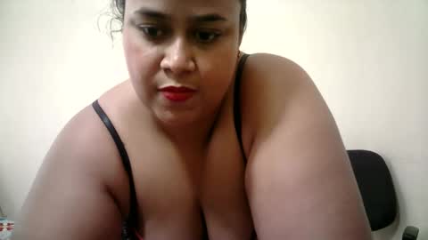 Snapshot of abril__ass chatting on 10/14/25, 03:35 abril__ass online show from 10/14/25, 03:35