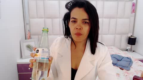 Abril Beltran online show from 12/20/24, 04:31