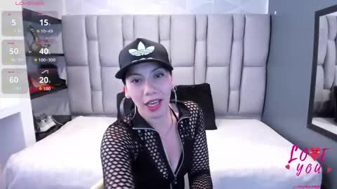 Abril Fox online show from 06/05/26, 07:41