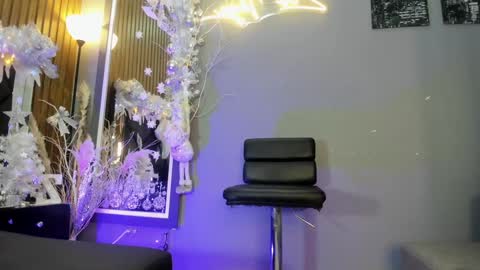 Snapshot of abril_ricci chatting on 12/22/24, 04:28 Abril  online show from 12/22/24, 04:28