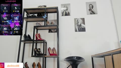 Snapshot of abril_ricci chatting on 12/31/24, 03:34 Abril  online show from 12/31/24, 03:34