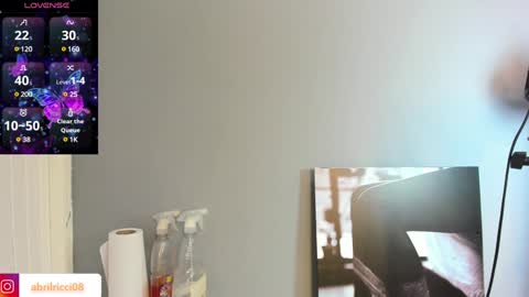 Snapshot of abril_ricci chatting on 01/15/25, 03:11 Abril  online show from 01/15/25, 03:11