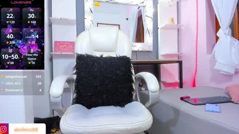 Snapshot of abril_ricci chatting on 02/04/25, 08:56 Abril  online show from 02/04/25, 08:56