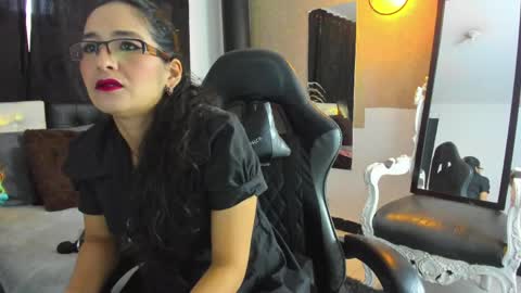 Abril online show from 04/22/26, 02:40