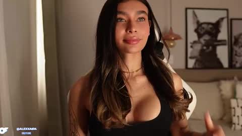 Snapshot of abril_w18 chatting on 11/29/25, 09:40 My name is Alexa. Please say hello I like to chat with you. If you have requests please use tip online show from 11/29/25, 09:40