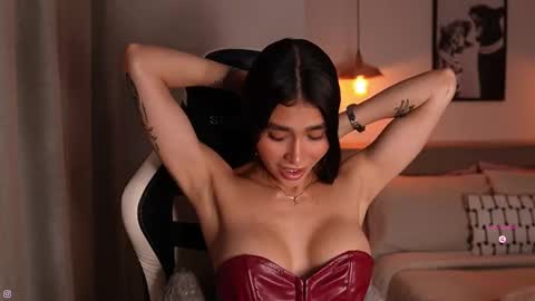 Snapshot of abril_w18 chatting on 12/19/25, 10:28 My name is Alexa. Please say hello I like to chat with you. If you have requests please use tip online show from 12/19/25, 10:28