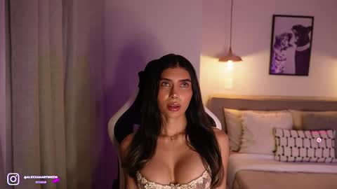 Snapshot of abril_w18 chatting on 03/29/26, 11:05 My name is Alexa. Please say hello I like to chat with you. If you have requests please use tip online show from 03/29/26, 11:05