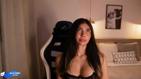 Snapshot of abril_w18 chatting on 04/17/26, 12:02 My name is Alexa. Please say hello I like to chat with you. If you have requests please use tip online show from 04/17/26, 12:02