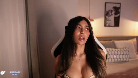 Snapshot of abril_w18 chatting on 04/20/26, 11:39 My name is Alexa. Please say hello I like to chat with you. If you have requests please use tip online show from 04/20/26, 11:39