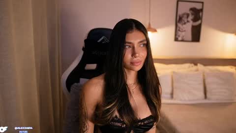 Snapshot of abril_w18 chatting on 05/14/26, 11:22 My name is Alexa. Please say hello I like to chat with you. If you have requests please use tip online show from 05/14/26, 11:22
