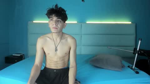 Abril and Julian online show from 02/21/26, 11:44