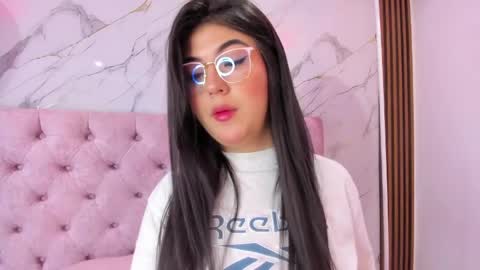 Abril online show from 05/15/26, 11:39