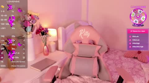 Snapshot of abynanami chatting on 01/15/25, 08:26 Abynanami online show from 01/15/25, 08:26