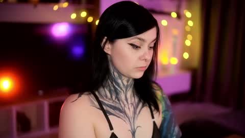 acid_pie online show from 02/17/25, 06:20