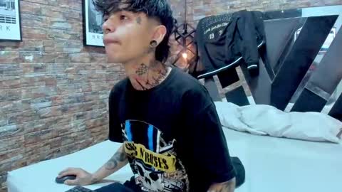 Snapshot of acidmilo chatting on 12/06/24, 11:22 Acid Milo online show from 12/06/24, 11:22