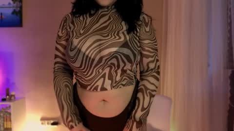 my inst   love inside 17 online show from 12/19/24, 12:12