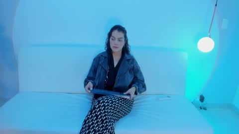    online show from 01/07/26, 01:46