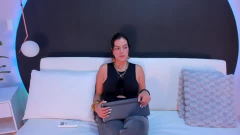    online show from 04/21/26, 02:23