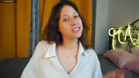 Lily n Jenny online show from 10/16/25, 06:20