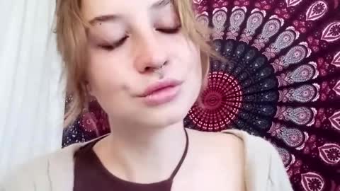 Adalyn online show from 10/07/25, 06:21