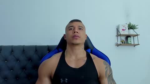 adam boss online show from 11/18/25, 08:52