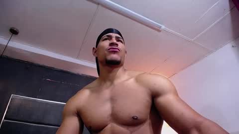 adam_fit19cm online show from 02/13/26, 02:02