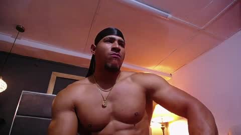 adam_fit19cm online show from 04/07/26, 02:28