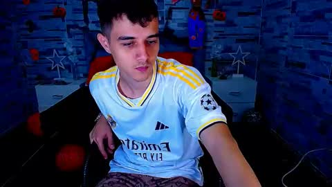 adam hot11 online show from 10/16/25, 08:54