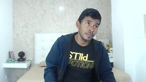 adam_morgan2 online show from 12/18/25, 01:55