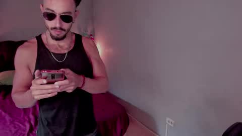 Hello welcome 3 online show from 09/30/25, 06:35