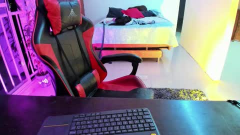 Adam Valencia online show from 10/14/25, 12:22