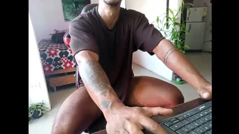Snapshot of adam_valencia chatting on 06/16/26, 01:03 Adam Valencia online show from 06/16/26, 01:03